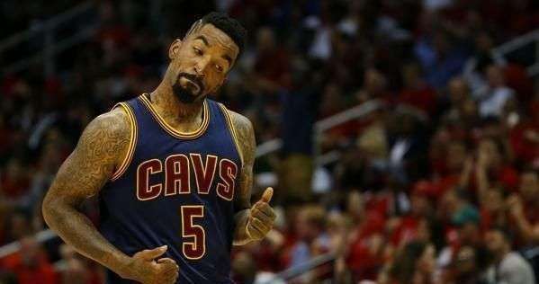 vip注册-骑士后卫突破个人得分纪录，为球队贡献巨大(骑士后卫突破个人得分纪录,为球队贡献巨大力量)