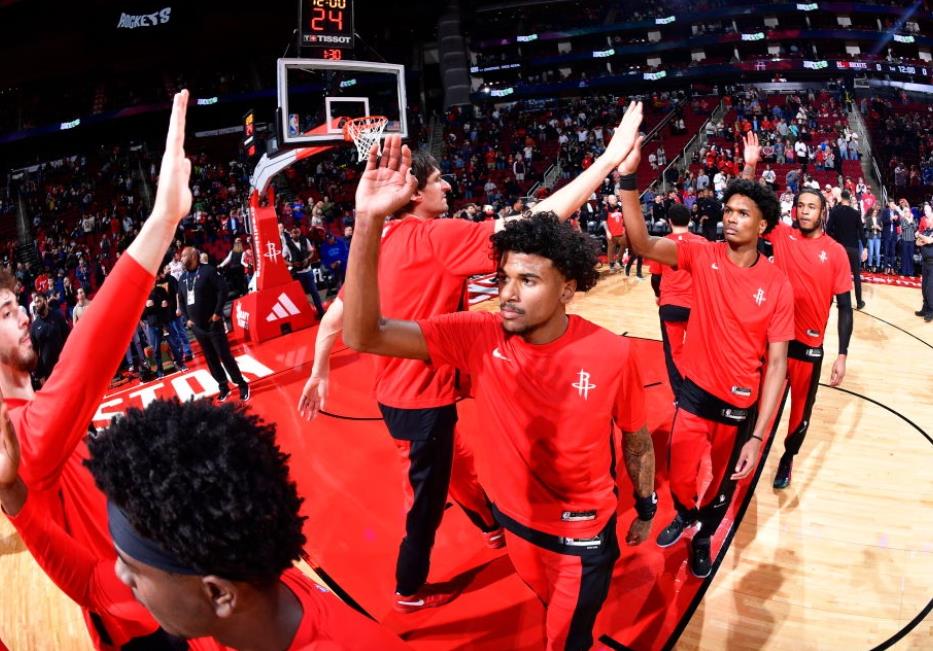 包含热血战役！球队以团队合作赢得胜利的词条