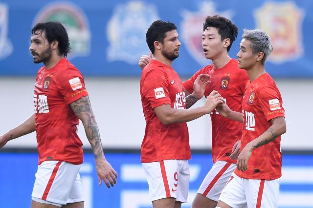 关于强强对话，众多夺冠热门实力暴露，积分争夺激烈的信息